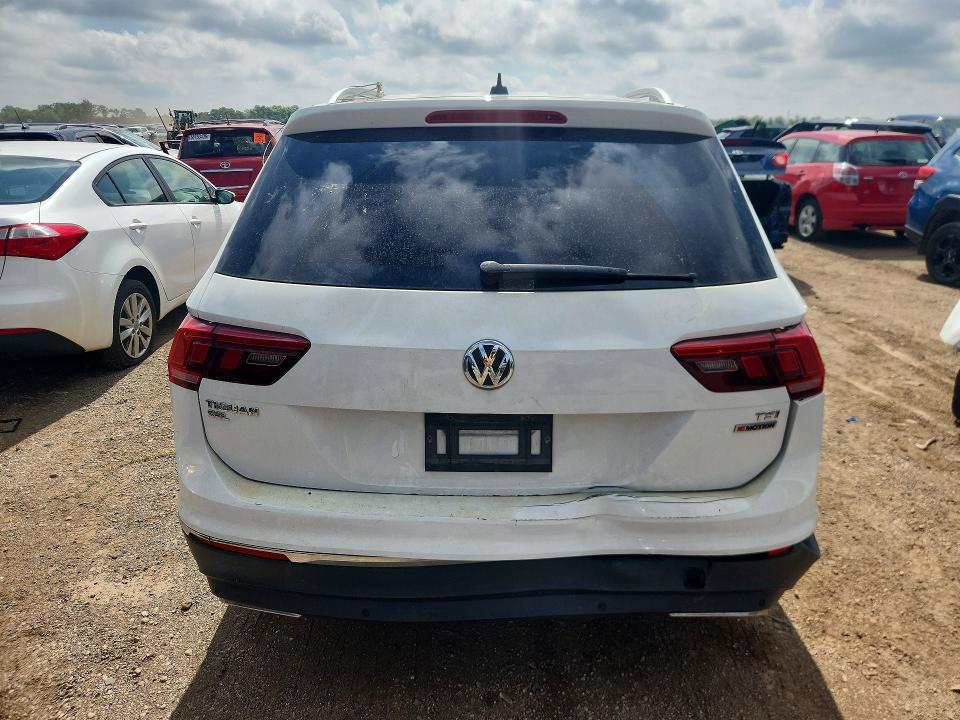 2018 Volkswagen Tiguan მანქანა იყიდება აუქციონზე, vin: 3VV4B7AX1JM003831, აუქციონის ნომერი: 58907426