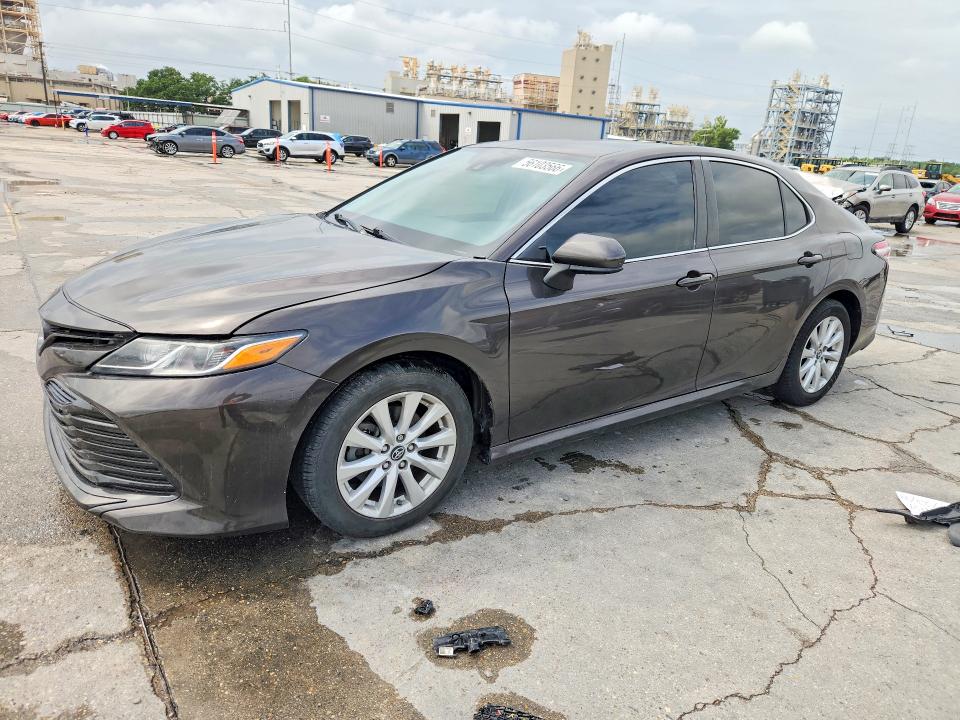 56103566 :رقم المزاد ، 4T1B11HK7KU248920 vin ، 2019 Toyota Camry مزاد بيع