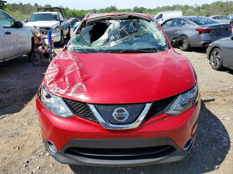 55756986 :رقم المزاد ، JN1BJ1CR0JW281529 vin ، 2018 Nissan Rogue Sport مزاد بيع