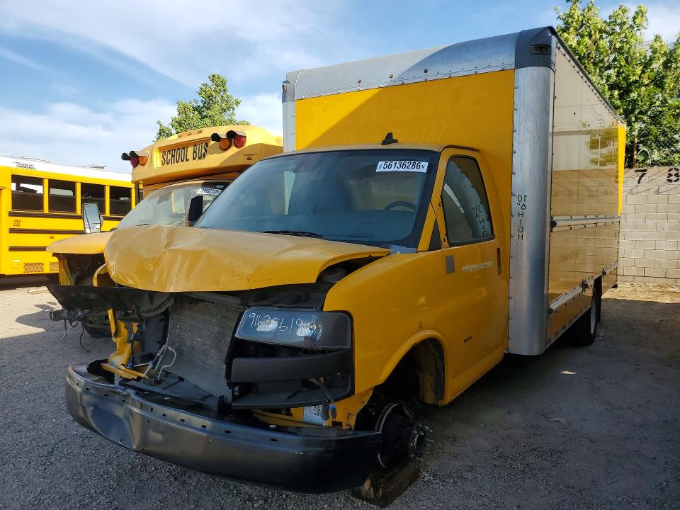 56136286 :رقم المزاد ، 7GZ37TC78NN004507 vin ، 2022 Gmc Savana مزاد بيع