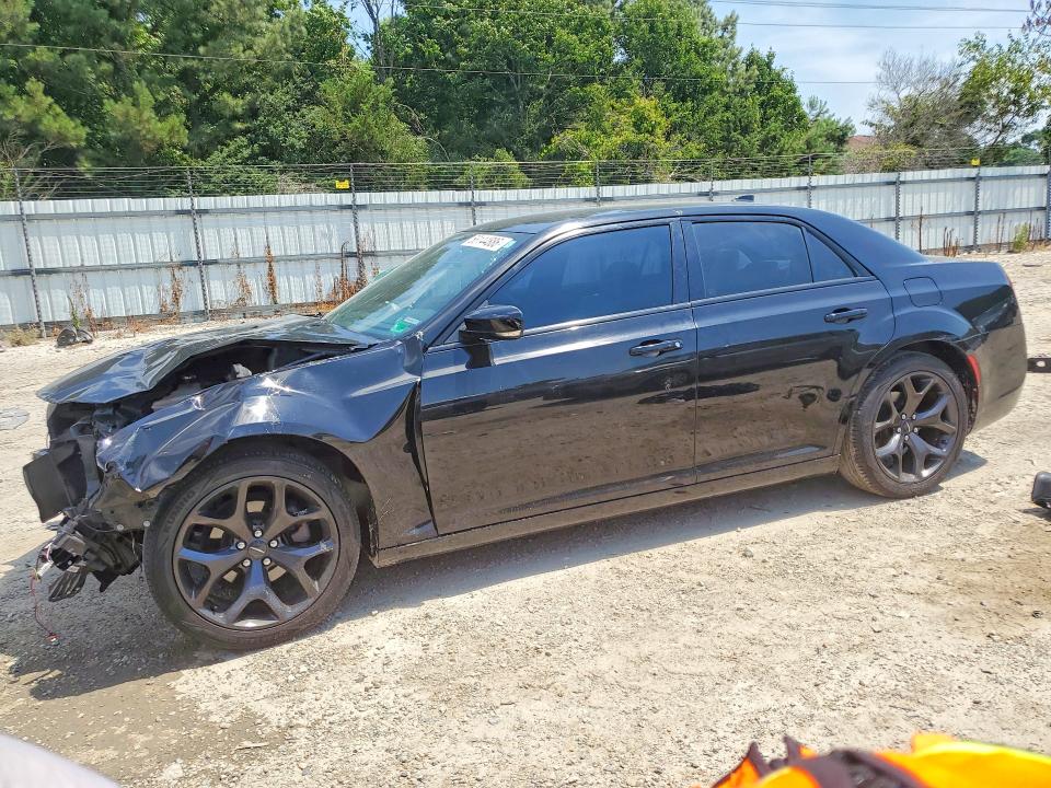 2021 Chrysler 300 მანქანა იყიდება აუქციონზე, vin: 2C3CCABG2MH520274, აუქციონის ნომერი: 58144886