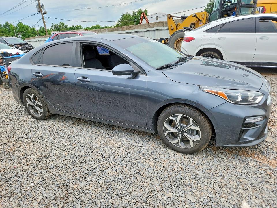 2020 Kia Forte მანქანა იყიდება აუქციონზე, vin: 3KPF24AD4LE145468, აუქციონის ნომერი: 57445246