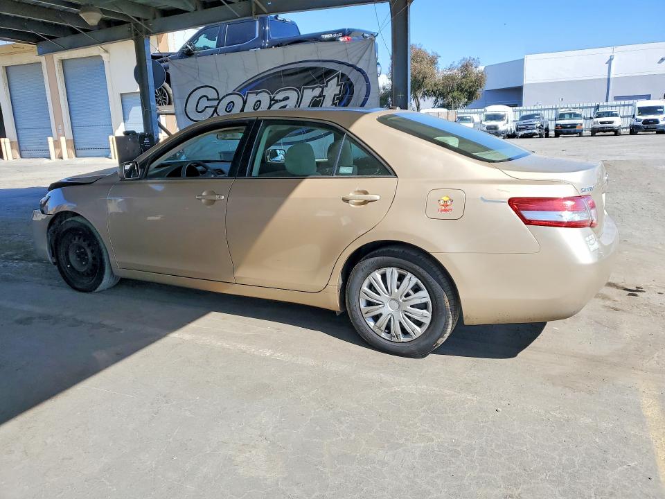 56153366 :رقم المزاد ، 4T1BF3EK2AU010196 vin ، 2010 Toyota Camry مزاد بيع