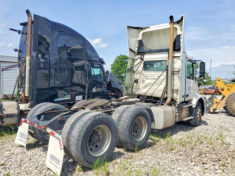 55528936 :رقم المزاد ، 4V4WC9EH3LN241714 vin ، 2020 Volvo Vnr مزاد بيع