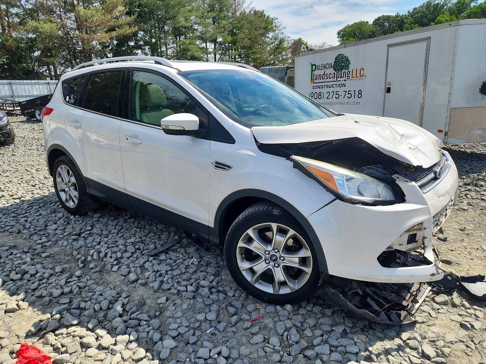 2014 Ford Escape მანქანა იყიდება აუქციონზე, vin: 1FMCU9JX6EUB04098, აუქციონის ნომერი: 56774966