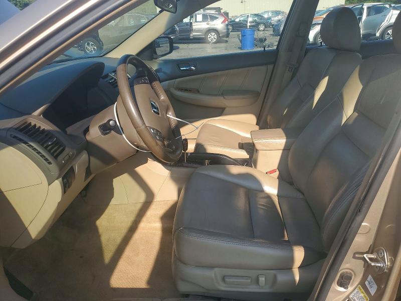 85637025 :رقم المزاد ، 1HGCM66525A038369 vin ، 2005 Honda Accord مزاد بيع