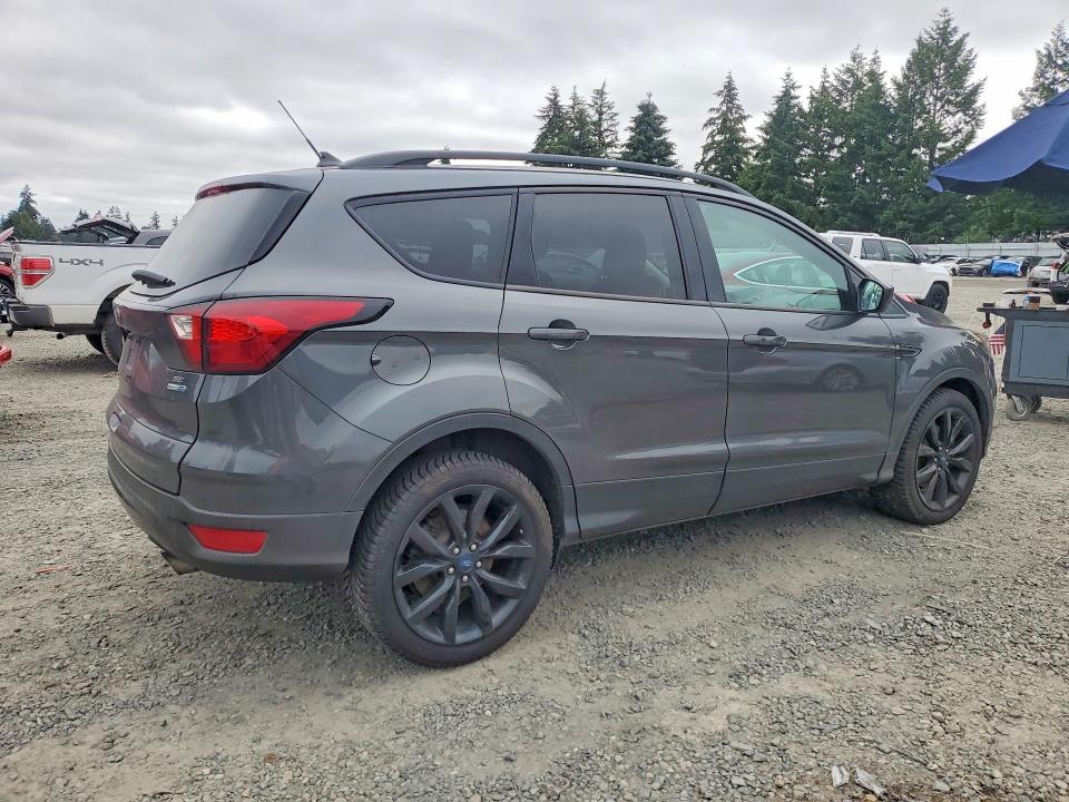 2019 Ford Escape მანქანა იყიდება აუქციონზე, vin: 1FMCU9GD2KUB09954, აუქციონის ნომერი: 57424526