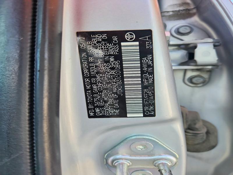 55722856 :رقم المزاد ، JTDKDTB31C1010895 vin ، 2012 Toyota Prius C مزاد بيع