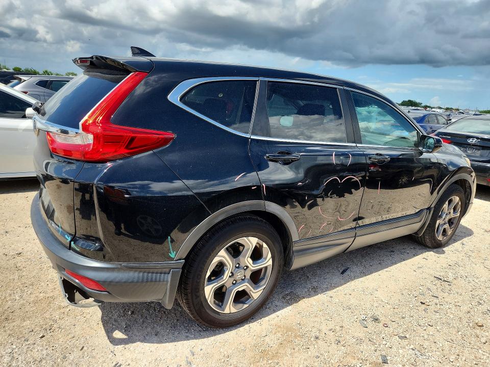 Продаж на аукціоні авто 2018 Honda Cr-v, vin: 7FARW1H8XJE020768, номер лоту: 57204956