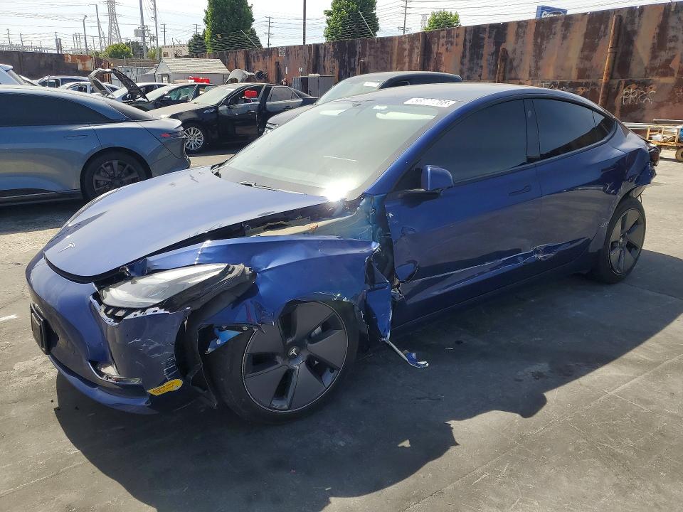 56691766 :رقم المزاد ، 5YJ3E1EB9MF069260 vin ، 2021 Tesla Model 3 مزاد بيع