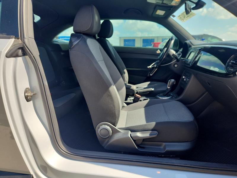 Продажа на аукционе авто 2017 Volkswagen Beetle, vin: 3VWF17AT1HM616708, номер лота: 56529476
