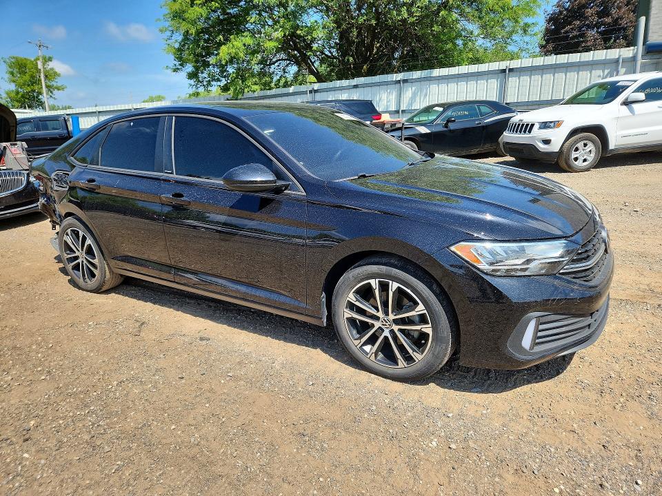 56522796 :رقم المزاد ، 3VWBM7BU4PM009374 vin ، 2023 Volkswagen Jetta مزاد بيع