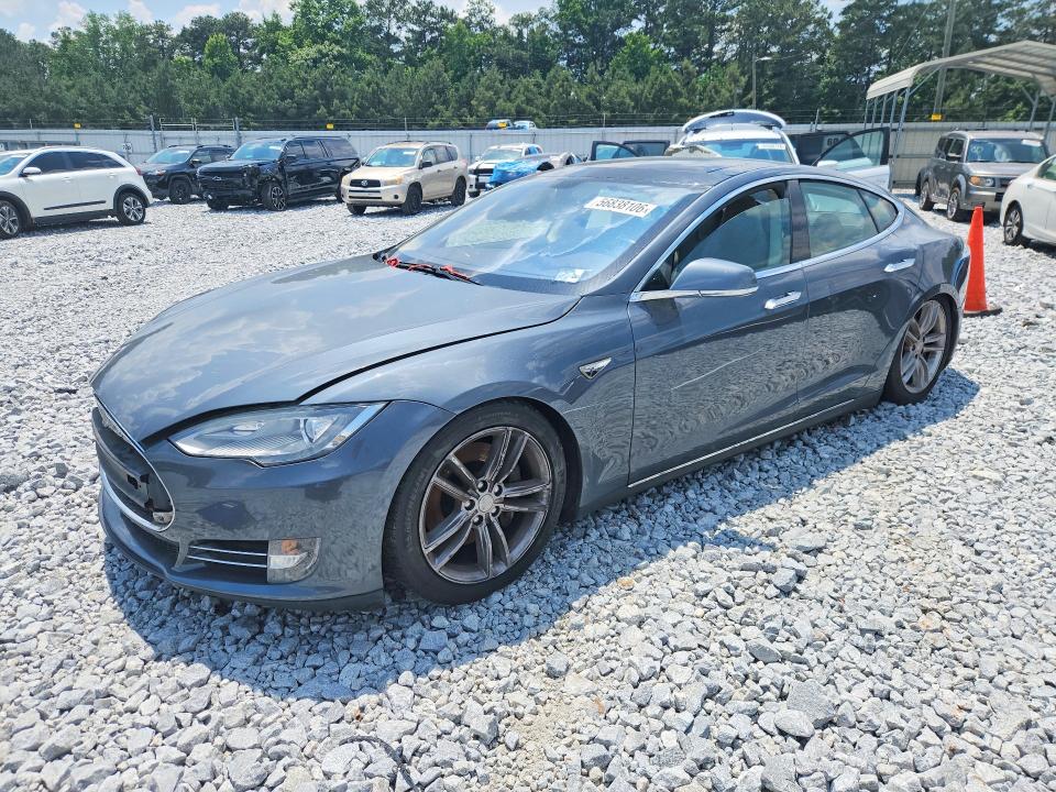 2013 Tesla Model S მანქანა იყიდება აუქციონზე, vin: 5YJSA1CN2DFP05375, აუქციონის ნომერი: 56838106