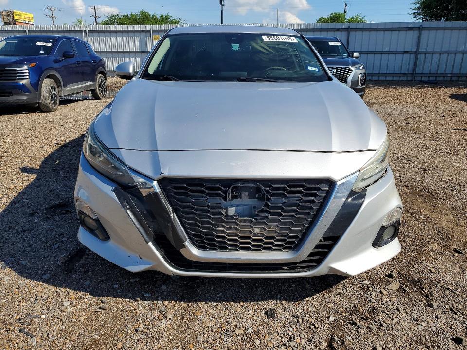 55601696 :رقم المزاد ، 1N4BL4DVXKC124538 vin ، 2019 Nissan Altima مزاد بيع