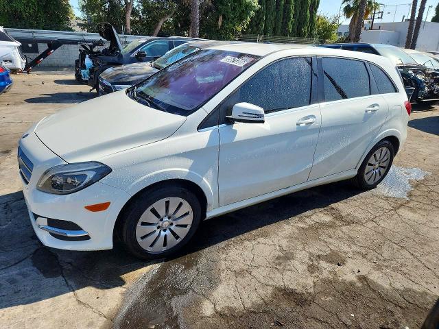 2016 Mercedes-benz B მანქანა იყიდება აუქციონზე, vin: WDDVP9AB3GJ009002, აუქციონის ნომერი: 55671206