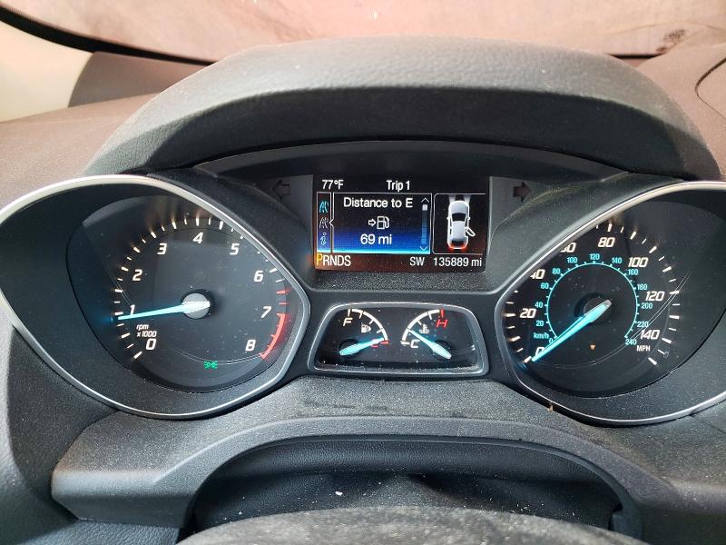 2015 Ford Escape მანქანა იყიდება აუქციონზე, vin: 1FMCU0G97FUB70052, აუქციონის ნომერი: 54975316