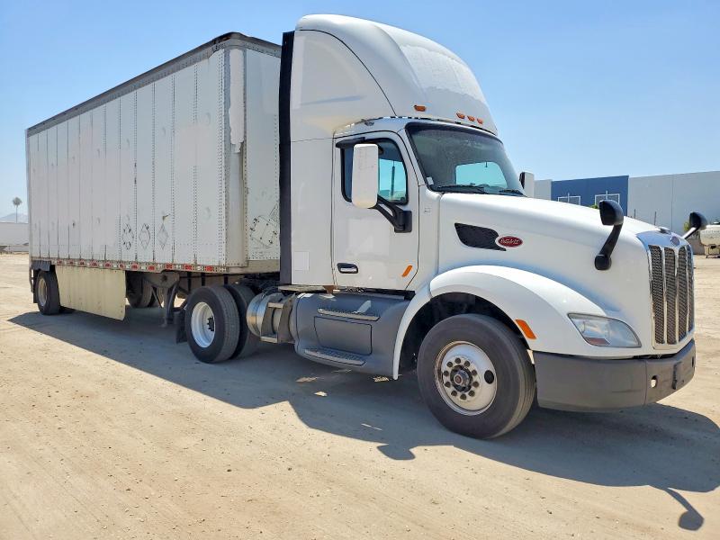 53848266 :رقم المزاد ، 1XPBA48X1HD428581 vin ، 2017 Peterbilt 579 مزاد بيع