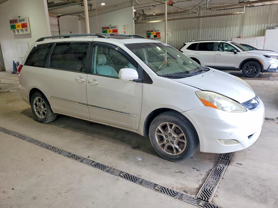 Aukcja sprzedaży 2006 Toyota Sienna, vin: 5TDBA22CX6S061810, numer aukcji: 56949326