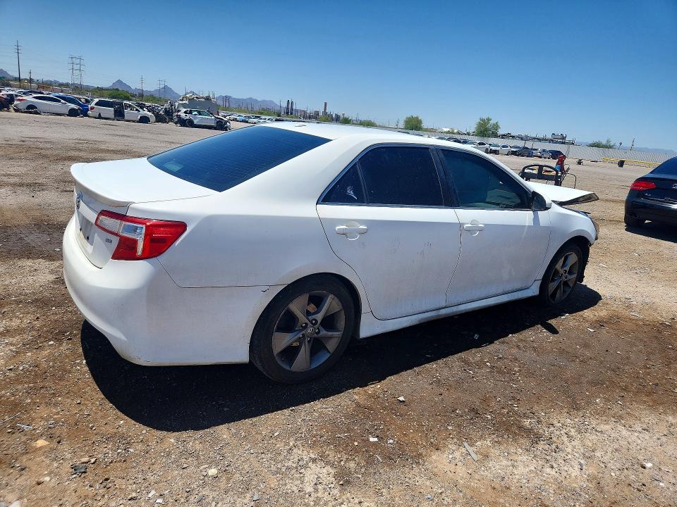 58192366 :رقم المزاد ، 4T1BK1FK9CU521244 vin ، 2012 Toyota Camry مزاد بيع