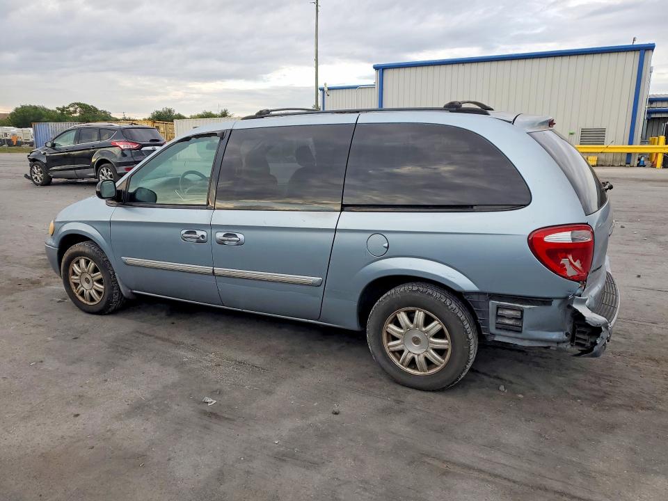 2006 Chrysler Town & Country მანქანა იყიდება აუქციონზე, vin: 2A4GP54L16R728835, აუქციონის ნომერი: 57009316
