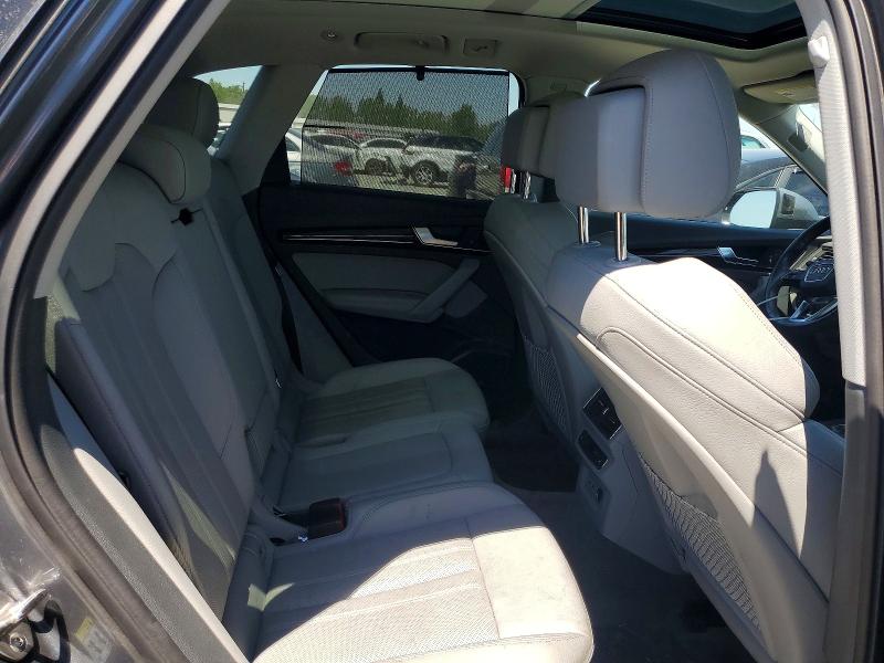 57954856 :رقم المزاد ، WA1CNAFY6K2084893 vin ، 2019 Audi Q5 مزاد بيع