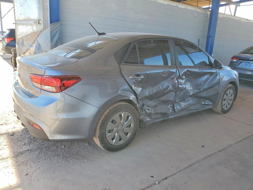 2020 Kia Rio მანქანა იყიდება აუქციონზე, vin: 3KPA24AD5LE318067, აუქციონის ნომერი: 55928426