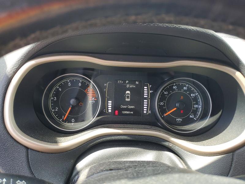 57247076 :رقم المزاد ، 1C4PJMCX8JD581964 vin ، 2018 Jeep Cherokee مزاد بيع