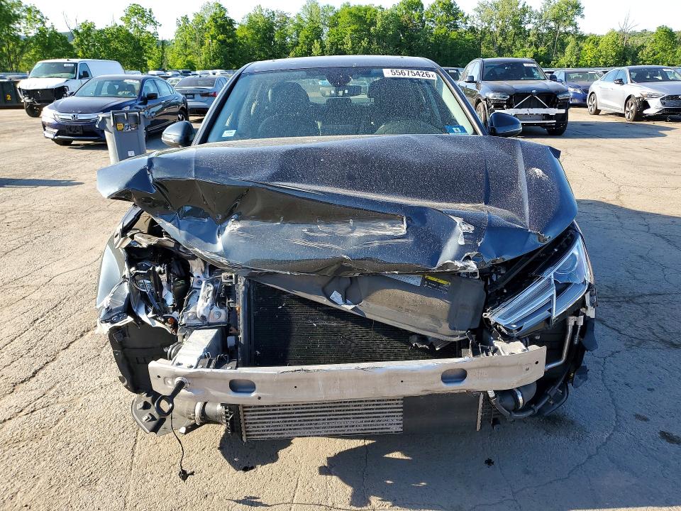 55675426 :رقم المزاد ، WAUDNAF40JA130971 vin ، 2018 Audi A4 مزاد بيع