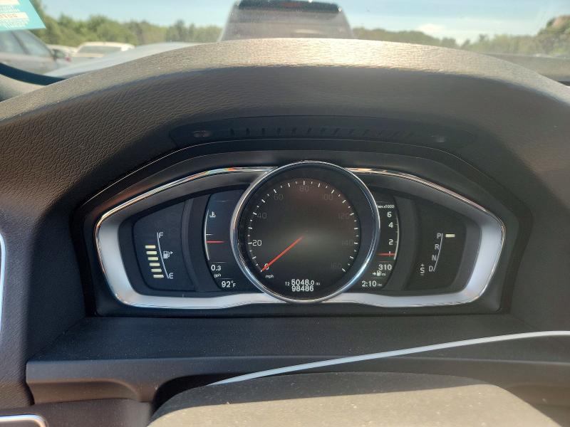 2017 Volvo V60 მანქანა იყიდება აუქციონზე, vin: YV140MSK0H1372686, აუქციონის ნომერი: 57523086
