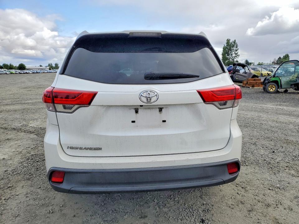 2017 Toyota Highlander მანქანა იყიდება აუქციონზე, vin: 5TDZZRFH4HS200192, აუქციონის ნომერი: 58994346