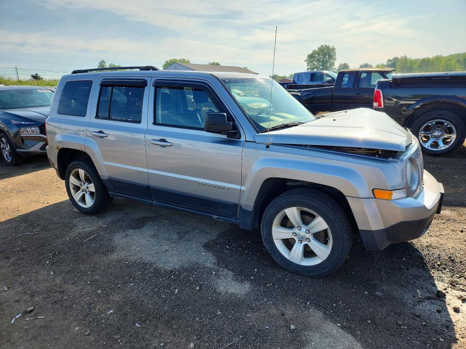 58929276 :رقم المزاد ، 1C4NJRFB6FD215724 vin ، 2015 Jeep Patriot مزاد بيع