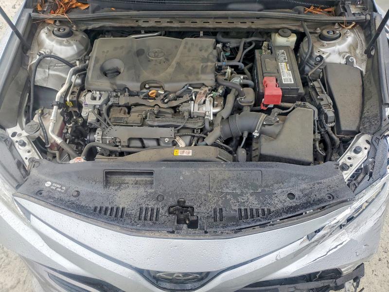 56768906 :رقم المزاد ، 4T1B11HK5JU122389 vin ، 2018 Toyota Camry مزاد بيع