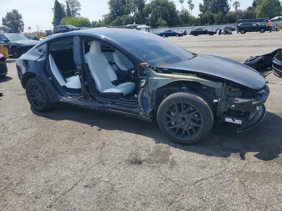 2024 Tesla Model 3 მანქანა იყიდება აუქციონზე, vin: 5YJ3E1EAXRF815813, აუქციონის ნომერი: 55187916