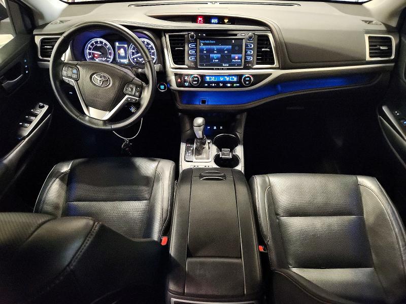 54600126 :رقم المزاد ، 5TDDZRFH3JS492188 vin ، 2018 Toyota Highlander مزاد بيع