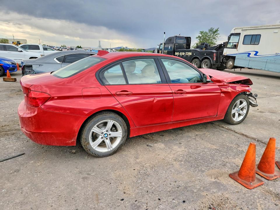 58461356 :رقم المزاد ، WBA3C3G50ENS71235 vin ، 2014 Bmw 320 مزاد بيع
