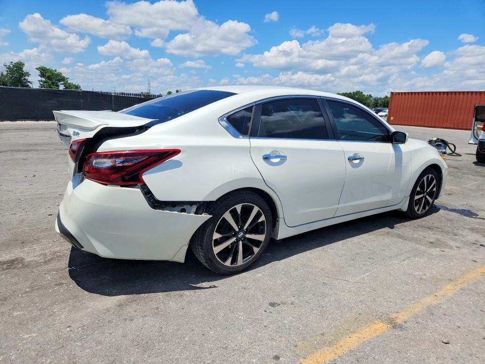 Продажа на аукционе авто 2018 Nissan Altima, vin: 1N4AL3AP1JC140220, номер лота: 56708376