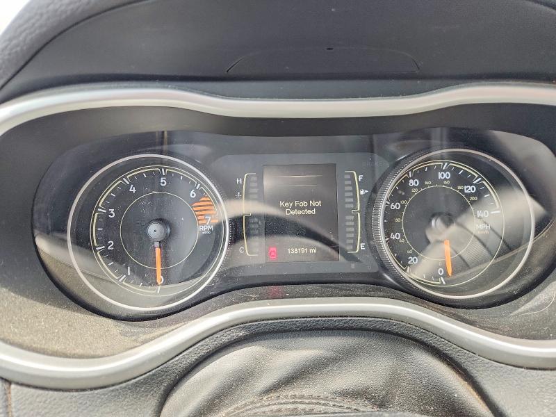 58827296 :رقم المزاد ، 1C4PJLLB2JD510953 vin ، 2018 Jeep Cherockee مزاد بيع