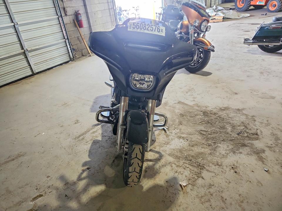 56082576 :رقم المزاد ، 1HD1KB719RB662085 vin ، 2024 Harley-davidson Flhx مزاد بيع