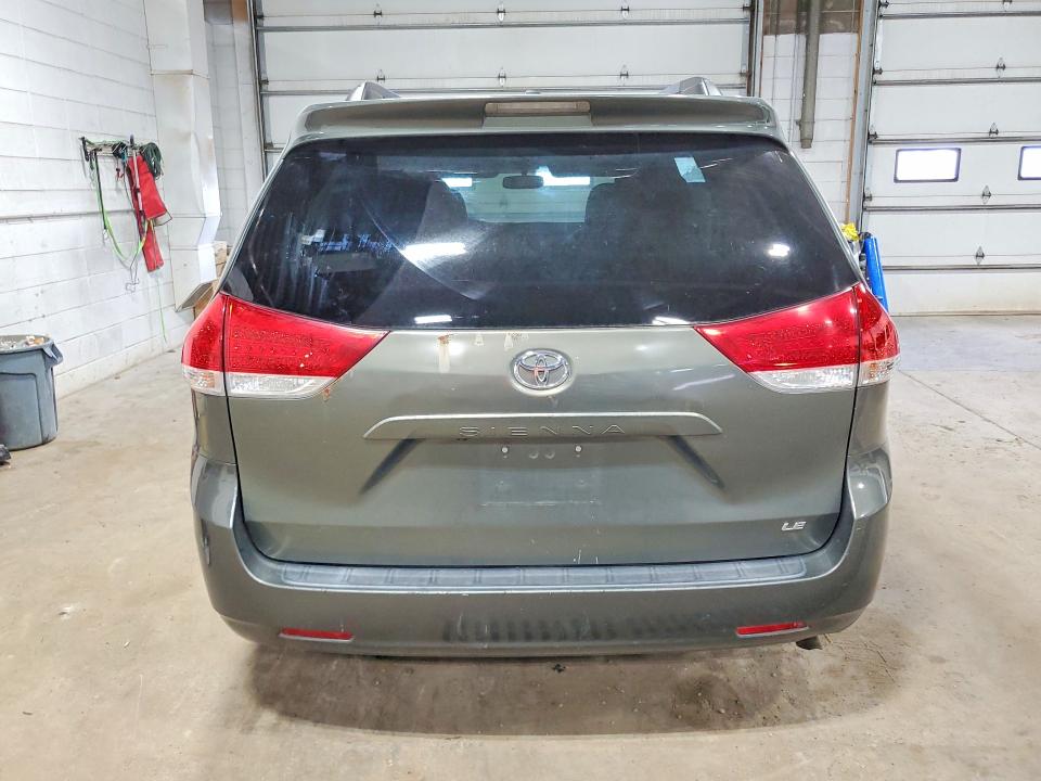 59222286 :رقم المزاد ، 5TDKK3DC2CS192953 vin ، 2012 Toyota Sienna مزاد بيع