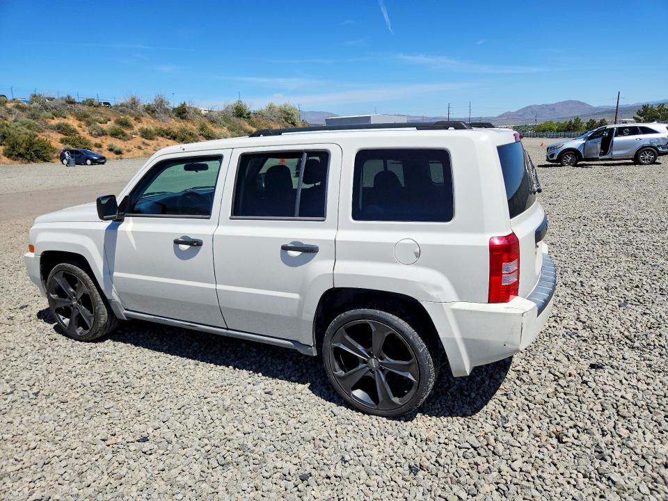 55561356 :رقم المزاد ، 1J4NT1GA9AD624675 vin ، 2010 Jeep Patriot مزاد بيع