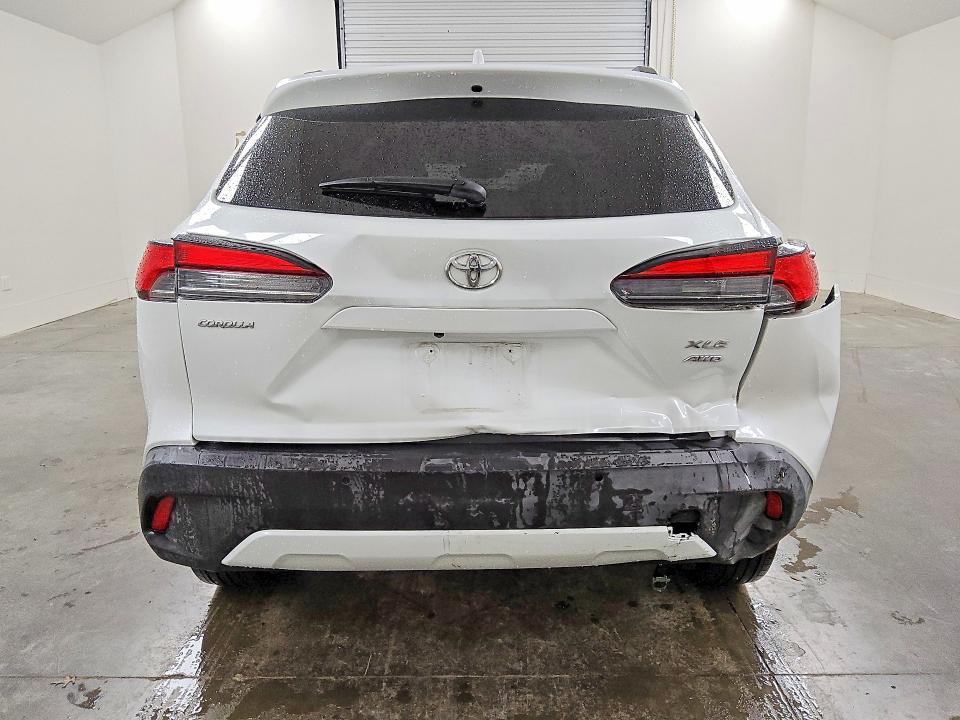 2023 Toyota Corolla Cross მანქანა იყიდება აუქციონზე, vin: 7MUEAABG0PV062319, აუქციონის ნომერი: 57353856