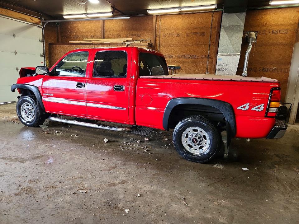 58111736 :رقم المزاد ، 1GTGK23U74F102854 vin ، 2004 Gmc Sierra مزاد بيع