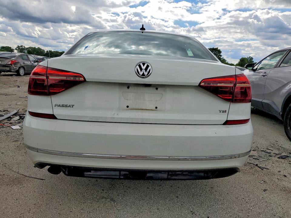 2018 Volkswagen Passat მანქანა იყიდება აუქციონზე, vin: 1VWAA7A33JC001143, აუქციონის ნომერი: 57880256