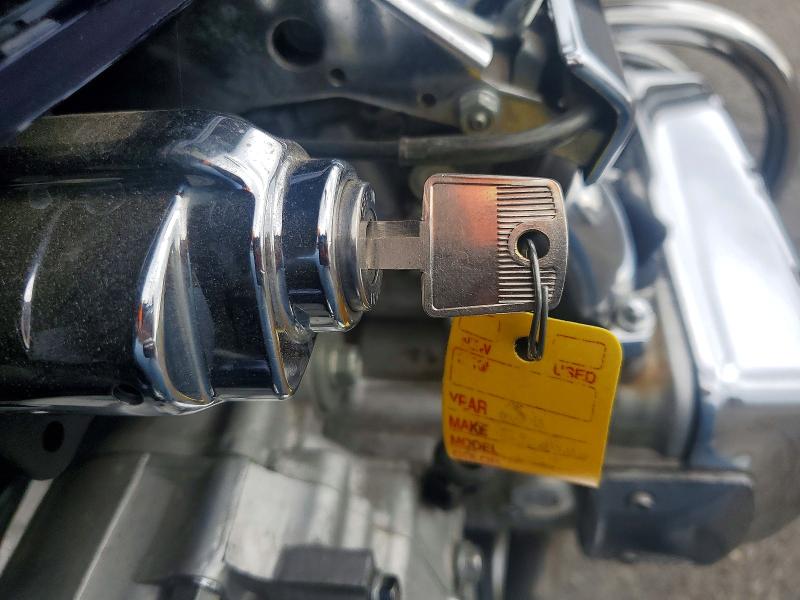 54919536 :رقم المزاد ، 1HFSC34671A400400 vin ، 2001 Honda Gl1500 مزاد بيع