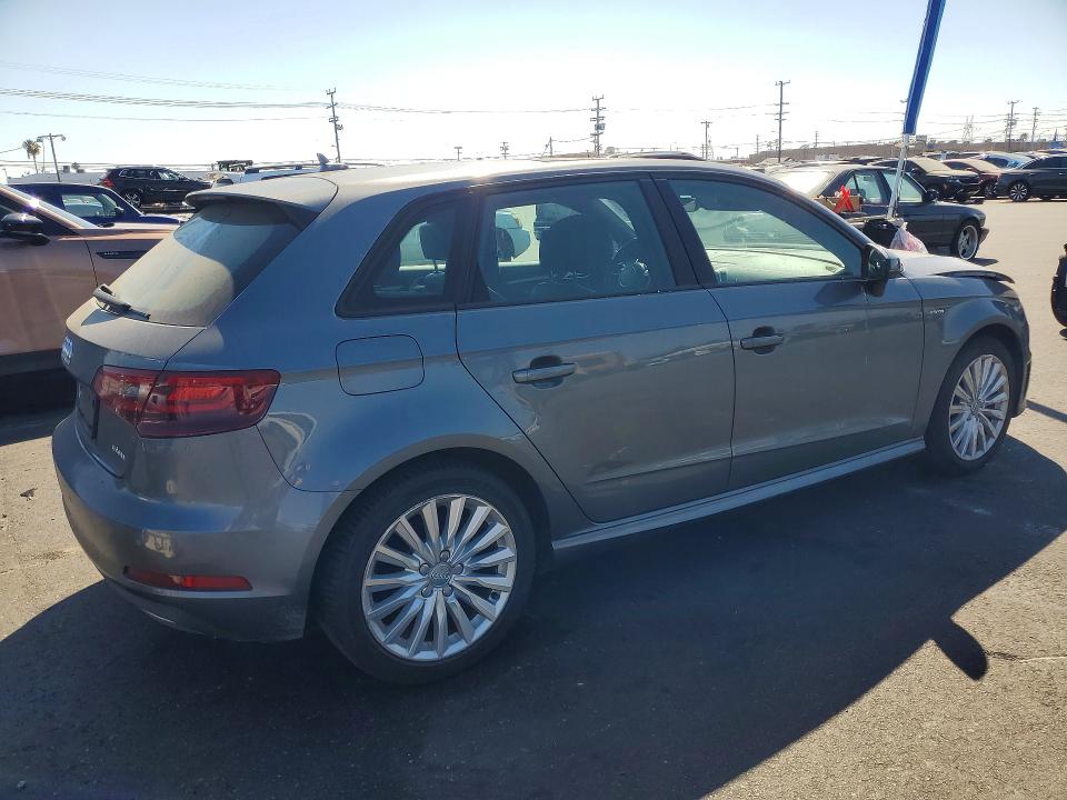 Aukcja sprzedaży 2016 Audi A3, vin: WAUUPBFF0GA132827, numer aukcji: 57882596