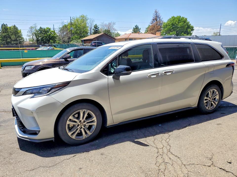 58282256 :رقم المزاد ، 5TDCSKFC8PS078845 vin ، 2023 Toyota Sienna مزاد بيع