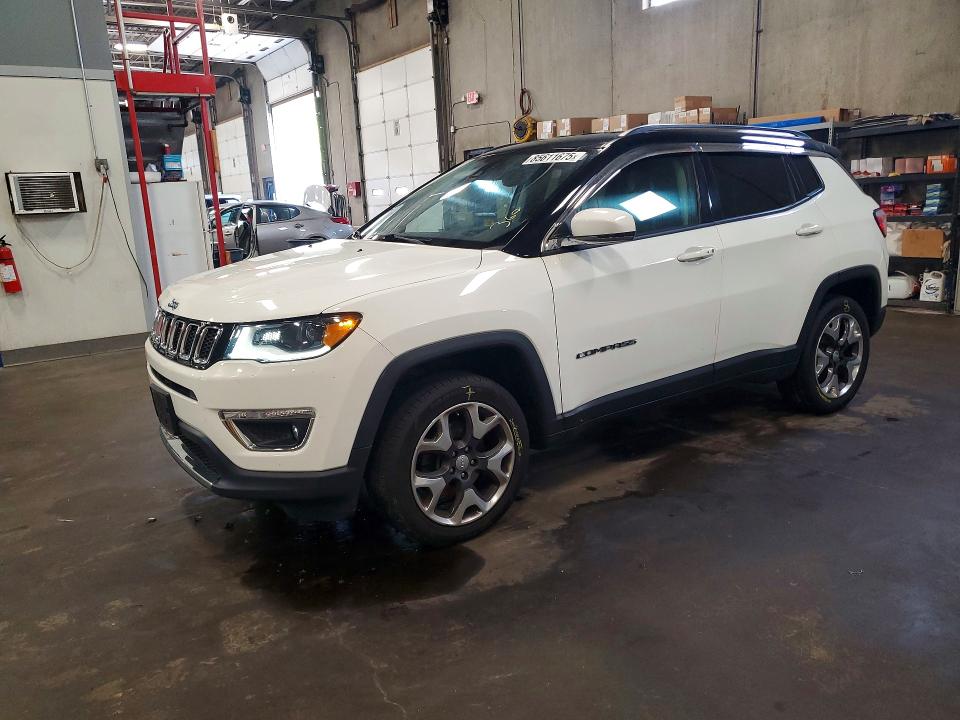 85611675 :رقم المزاد ، 3C4NJDCB4JT316044 vin ، 2018 Jeep Compass مزاد بيع