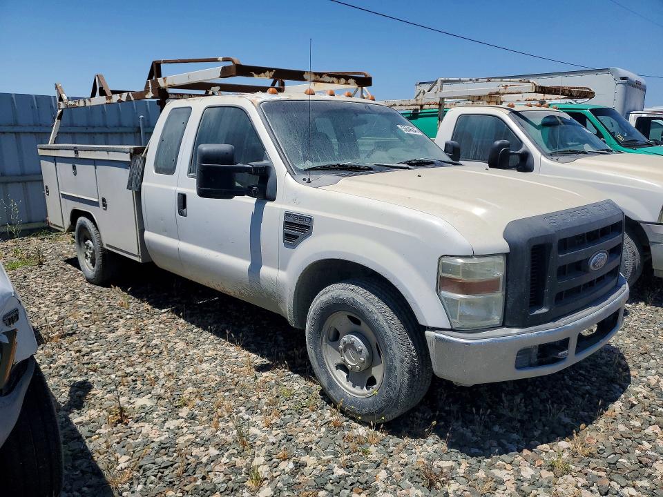 56546846 :رقم المزاد ، 1FDWX34569EA33139 vin ، 2009 Ford F350 مزاد بيع