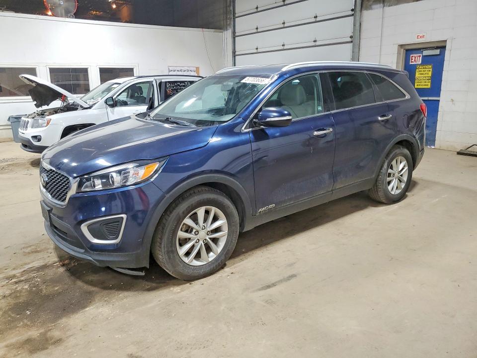 2017 Kia Sorento მანქანა იყიდება აუქციონზე, vin: 5XYPGDA54HG214152, აუქციონის ნომერი: 57703656