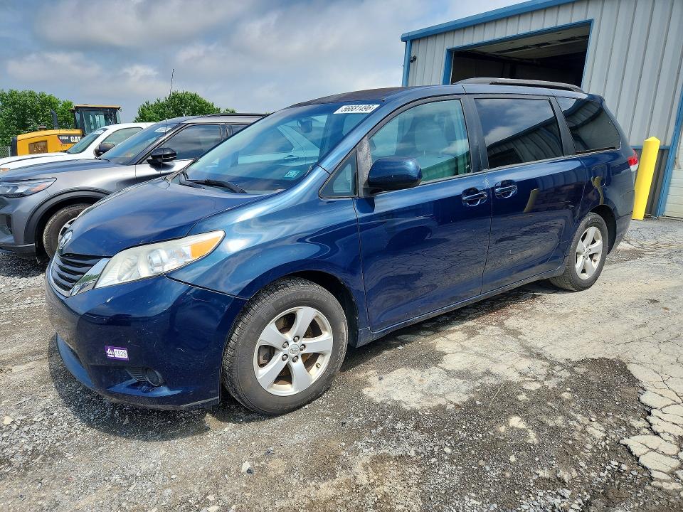 2011 Toyota Sienna მანქანა იყიდება აუქციონზე, vin: 5TDKK3DC4BS054295, აუქციონის ნომერი: 56681496